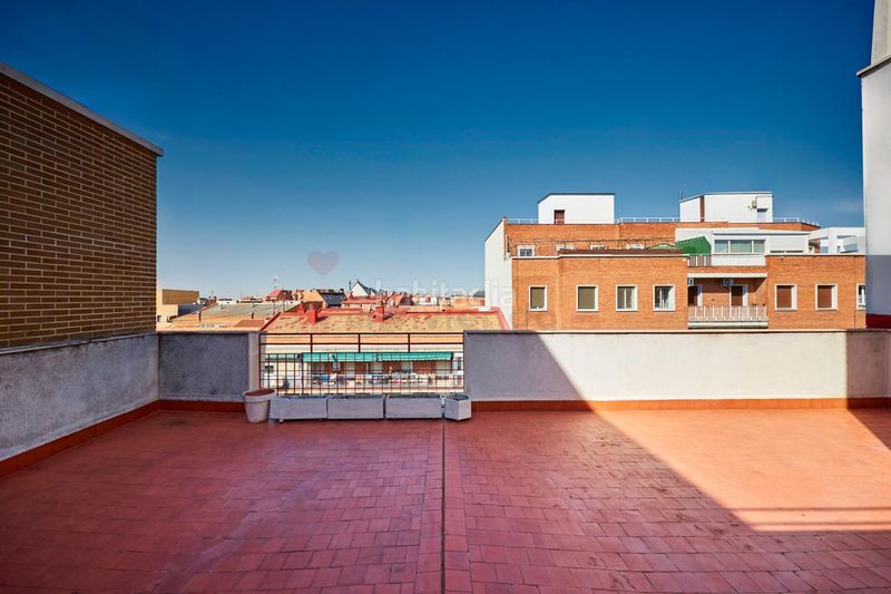 Foto 400f4ba6-e886-4d36-98e0-df8677e3af9b. Àtic amb calefacció a Pueblo Nuevo Madrid