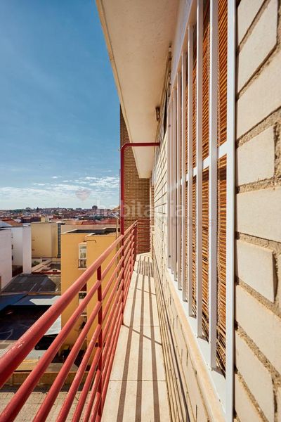 Foto e807a255-ad35-40d8-b859-4e97a3738b49. Àtic amb calefacció a Pueblo Nuevo Madrid