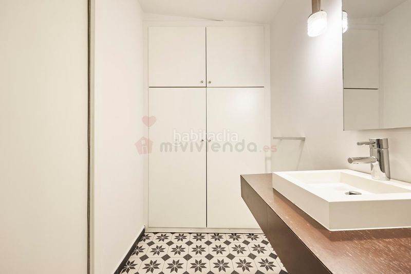 Foto e730e8ba-4e9c-41e3-8b57-b936f7266965. Lloguer dúplex amb calefacció a Argüelles Madrid