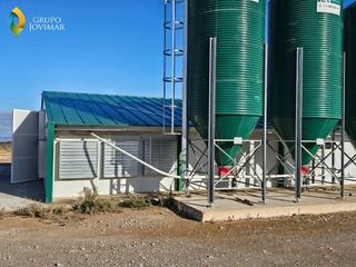 Finca rústica a Baza. Se vende terreno con granja de pollos