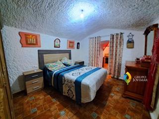 Masia a Guadix. Ermita nueva