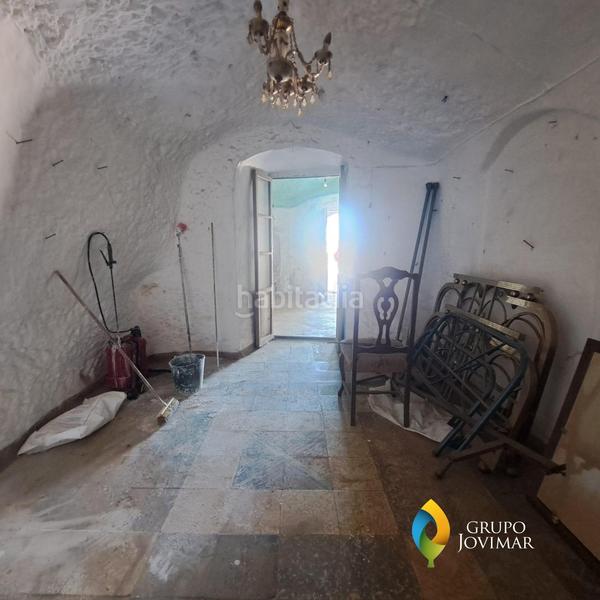 Foto f9880580-2a40-4243-b7e0-1bd1e1f9ada1. Masía cueva con increíbles vistas en Guadix