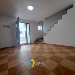 Casa a Guadix. Dúplex a estrenar zona colegio la presentación