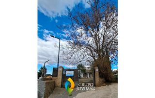 Chalet à Purullena. Oportunidad