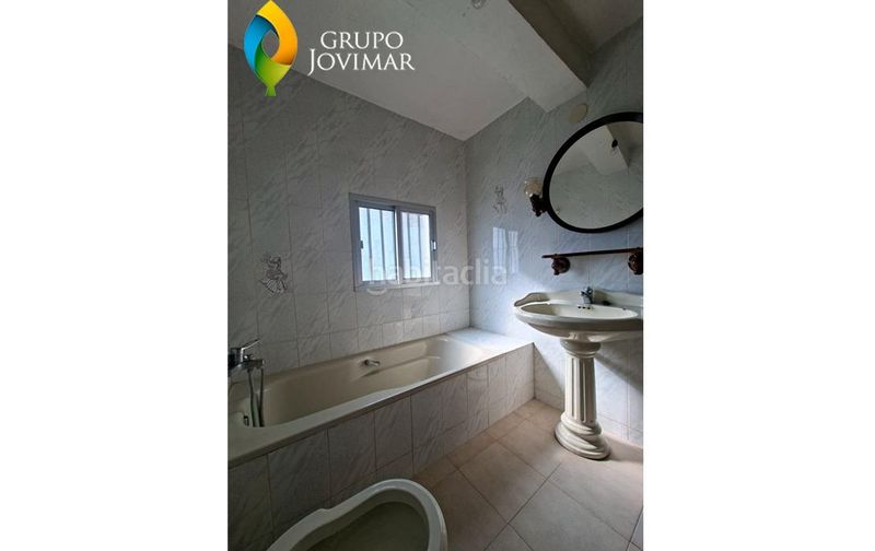 Foto b1337ad5-1294-40ef-b2f3-2634d3e09406. Casa a Peza (La)