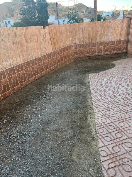 Foto 344f66d5-6e3c-43d7-b6cb-c715e5223011. Masia amb aparcament a Guadix