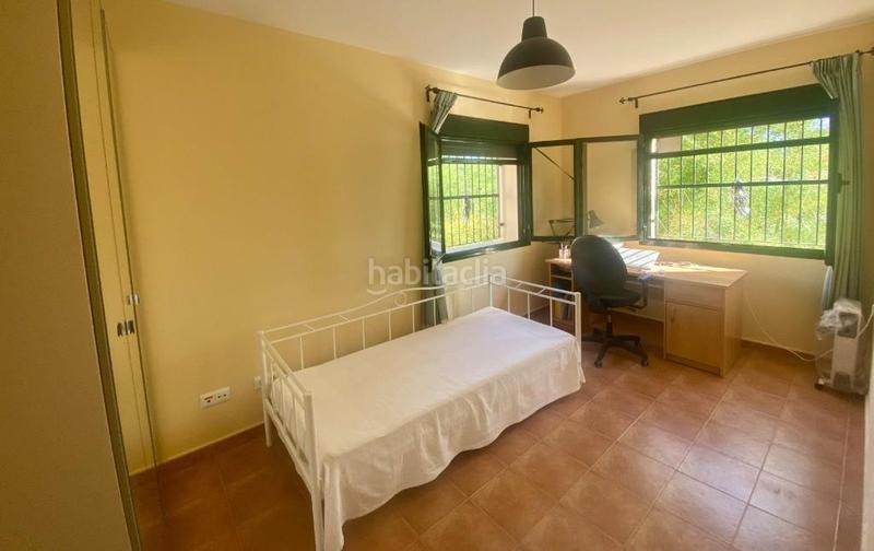 Foto 2a1e7f5e-a1a4-46eb-8126-28ca036f3422. Xalet amb xemeneia calefacció aparcament piscina a Alzira