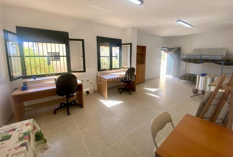 Foto 43248dd7-0f51-43dd-aa5c-46226481120b. Xalet amb xemeneia calefacció aparcament piscina a Alzira