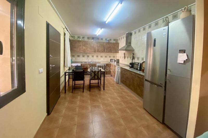 Foto 71fadf30-6ac1-42f5-89a5-3cc9b79c5f29. Xalet amb xemeneia calefacció aparcament piscina a Alzira