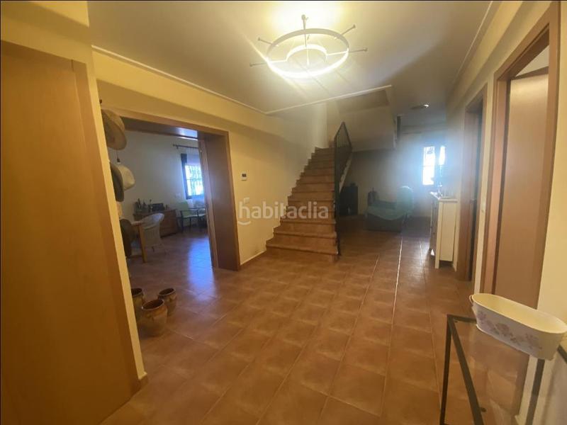 Foto ac4e0fc7-a448-4871-8515-4cea484bee55. Xalet amb xemeneia calefacció aparcament piscina a Alzira