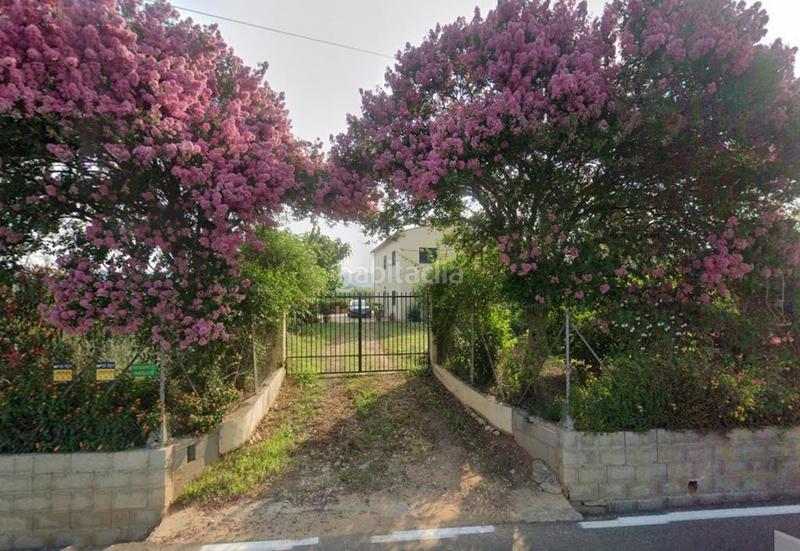 Foto b21b85df-ed5a-4718-990d-3f27139599d3. Xalet amb xemeneia calefacció aparcament piscina a Alzira