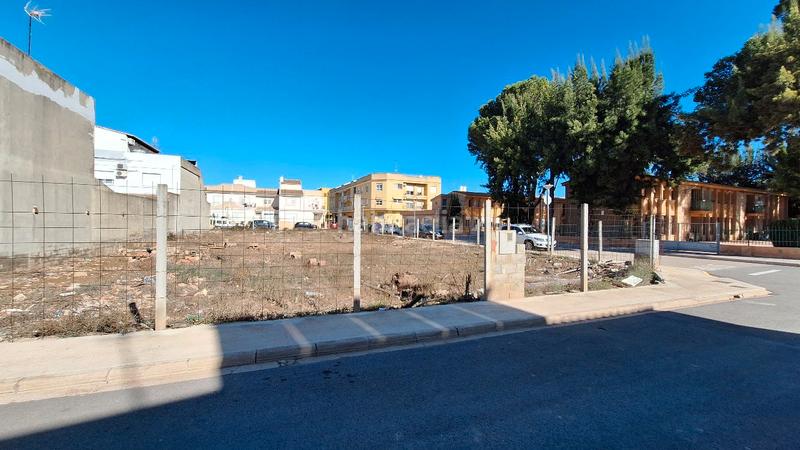 Foto c5bf4cb3-5033-49e6-b8e2-6e026364cd36. Terreny residencial a carrer móstoles 33 a Polinyà de Xúquer