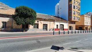 Nau industrial a Avinguda de la valldigna 68. Nave para derribar en avinguda de la valldigna de uso residencia