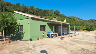 Xalet a Plaça poligono 24 147. Chalet en la barraca de aguas vivas