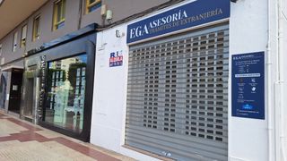 Lloguer Local Comercial  Avinguda de vicent blasco ibáñez. Local comercial chaflán junto a consum