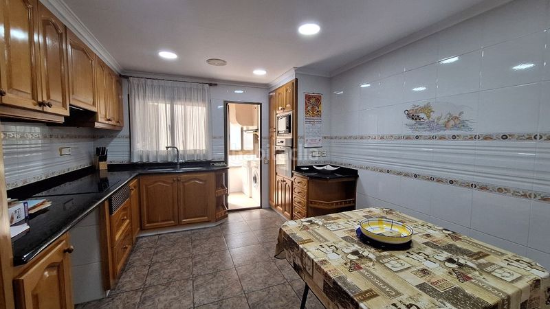 Foto bd1f16d5-d133-4159-9def-90056cba6ae3. Pis amb aparcament a Albuixarres Alzira