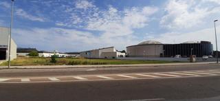 Terrain résidentiel à N/a. Suelo en alquiler de uso industrial frente family cash y bingo