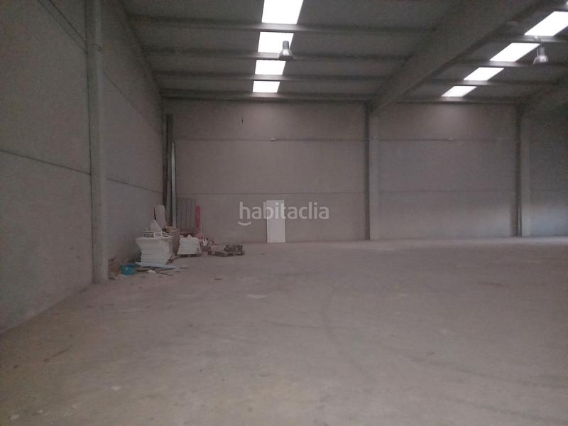 Foto 254bb2df-d624-480f-805c-6ba237000b07. Nau industrial a avenida principe alfonso 30 a Tomelloso