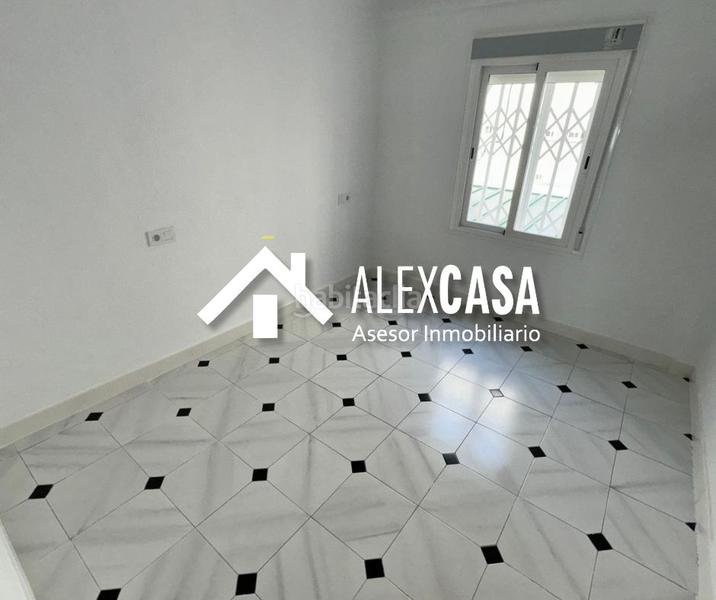 Foto dd5c4b71-6251-40b7-a4cb-73c55b2ffb4d. Flat in Centro Lucena