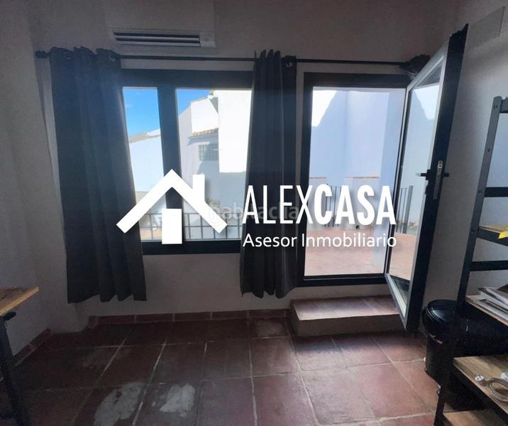 Foto fb132e23-f602-48b9-b90d-8ff66ea296f3. Casa adossada a Zuheros