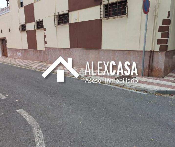 Foto 31afa336-e8ba-43b6-807c-7bcde7c8c018. Local comercial  en la barriada en Cabra