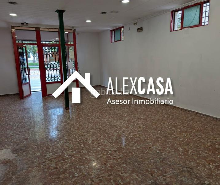 Foto c97f4b4e-9733-4386-bbae-5beb5520b5a9. Local comercial  en la barriada en Cabra