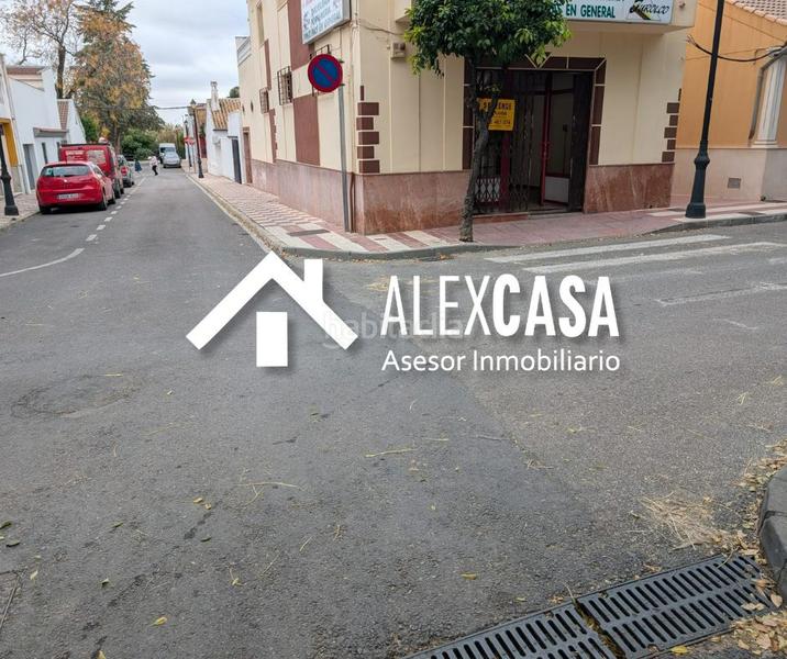 Foto f40e3295-6a9c-4adf-9ec7-388213198e72. Local comercial  en la barriada en Cabra