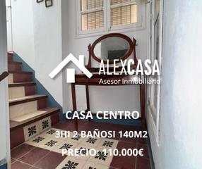 Casa a Cabra. Casa centro de cabra