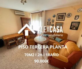 Etagenwohnung in Cabra. Piso tercera planta centro cabra