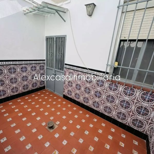 Foto 1b7692b9-7fab-4513-8ae2-6a3753b8ce74. Casa a Cabra