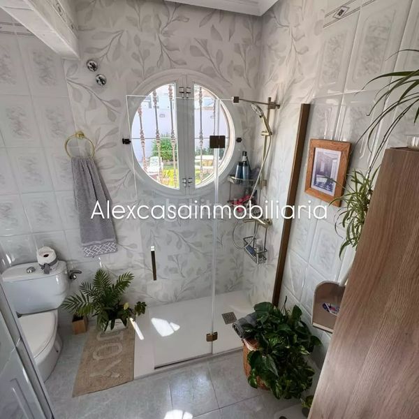 Foto cd0fb797-5f26-49f6-8b44-cb79ad6ae74f. Xalet amb piscina a Cabra