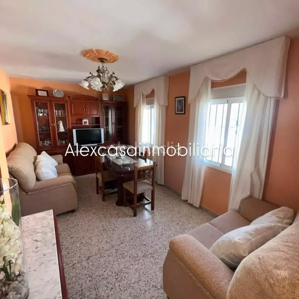 Foto cc739515-2812-407c-977c-c4758f24837b. Casa amb calefacció a Cabra