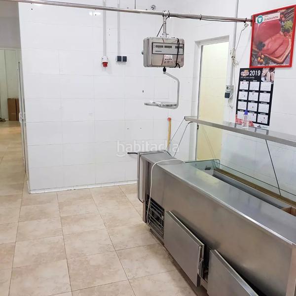 Foto 5fc6df79-712b-4e8a-bd8d-f508c40c1a14. Locale commerciale in Cabra