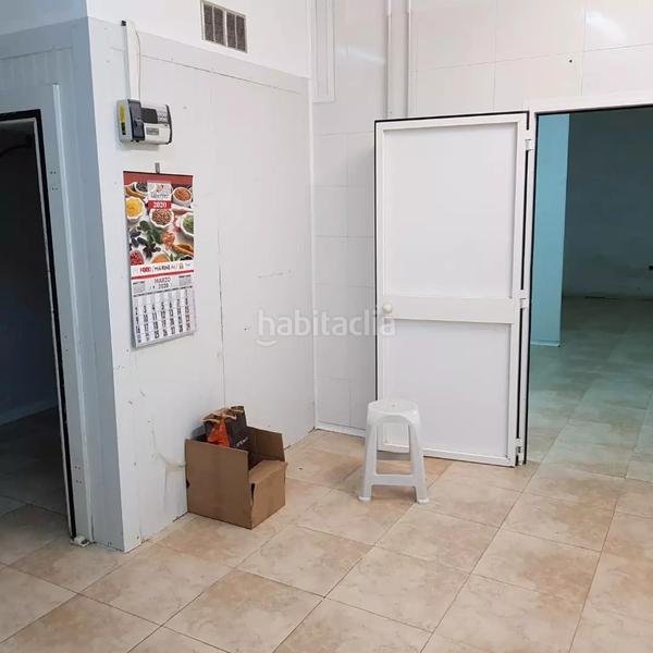 Foto 70aa8a52-2cd4-4fe4-af31-4766e2714e2f. Locale commerciale in Cabra