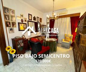 Appartement  Calle alonso uclés. Venta piso bajo con cochera semicentro