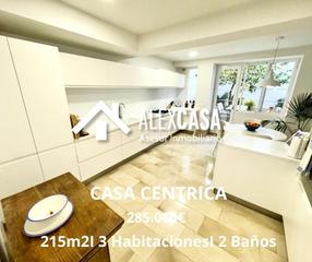 Casa  Calle alonso uclés. Emblematica casa en venta