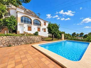 Haus  Calle rapallengua. Exclusiva villa en venta con piscina, amplias terrazas y vistas