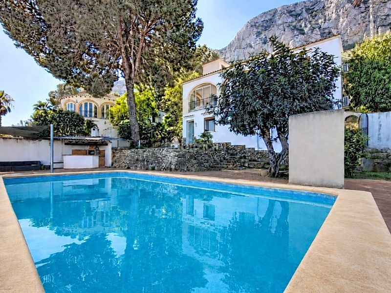 Foto b669e3c0-9212-4601-8061-512a63d980a1. Casa amb aparcament piscina a El Montgó Dénia
