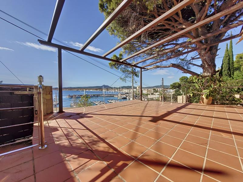 Foto 8e5b7095-6ec0-48c1-bd23-35f13cc21e9c. Maison avec parking piscine dans Puerto Xàbia