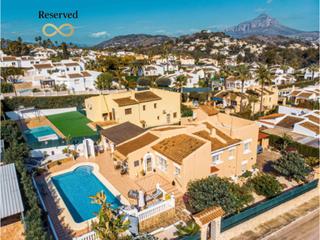 Maison  N/a. Villa exclusiva en pinosol, jávea  elegancia mediterránea en un
