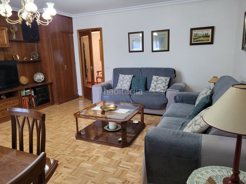 Foto 3c3c3bec-bfb7-4641-b251-3d30048b0f80. Rent flat with heating in Centro Cuenca