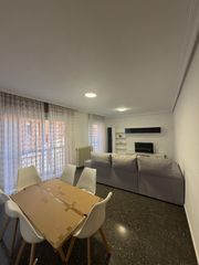 Miete Etagenwohnung in Calle de la guardia civil 8. Piso para compartir por habitaciones