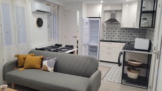 Miete Etagenwohnung in Avenida de los reyes católicos 43. Piso reformado a estrenar – luminoso, exterior y totalmente equi