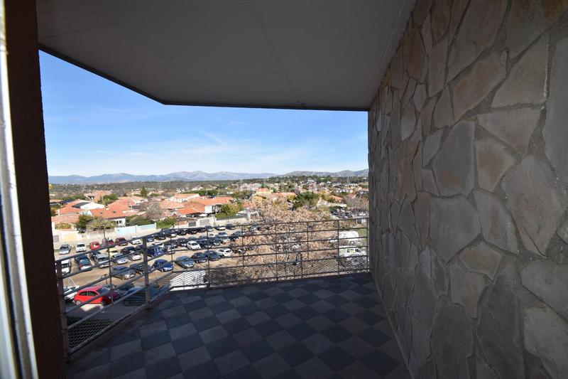 Foto 60a9cd7b-46aa-4d6e-85de-2abea789d327. Ático estupendo ático duplex en Casa Amarilla Galapagar