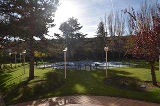 Attique à Casa Amarilla. Estupendo ático duplex en galapagar