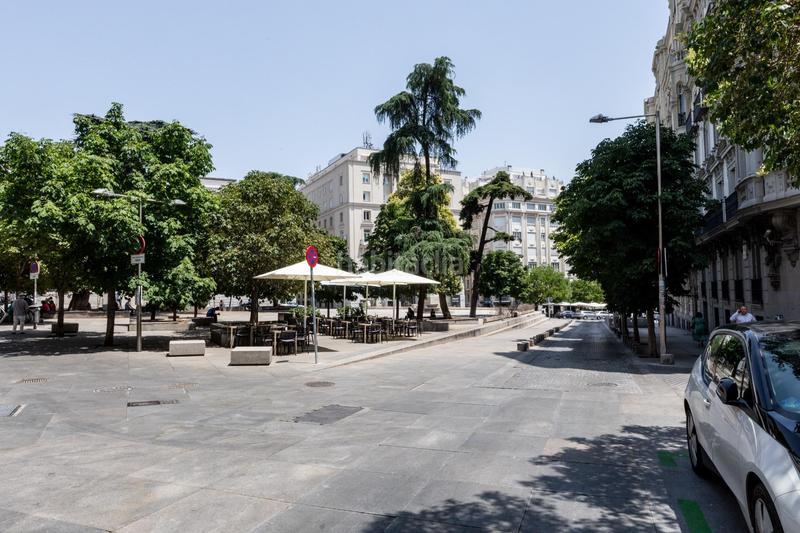 Foto c95d9fa2-0e94-4d42-8c4f-d3ffc79aabe8. Piccolo appartamento con riscaldamento in Cortes-Huertas Madrid