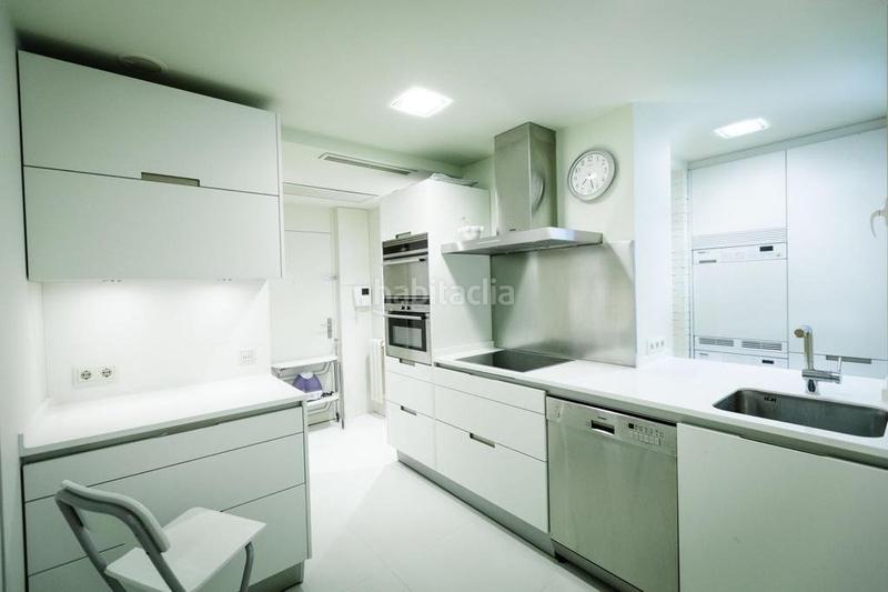 Foto 037dd650-6af2-40e1-b5b2-e196426cb748. Rent flat with heating parking pool in Almagro Madrid