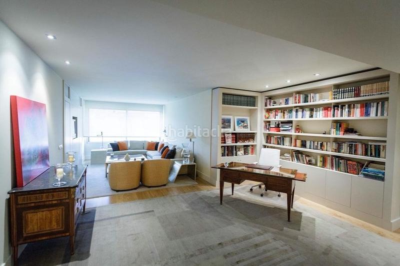 Foto 54e0e698-5f4c-4a3e-9d6b-3b80f578ba81. Rent flat with heating parking pool in Almagro Madrid