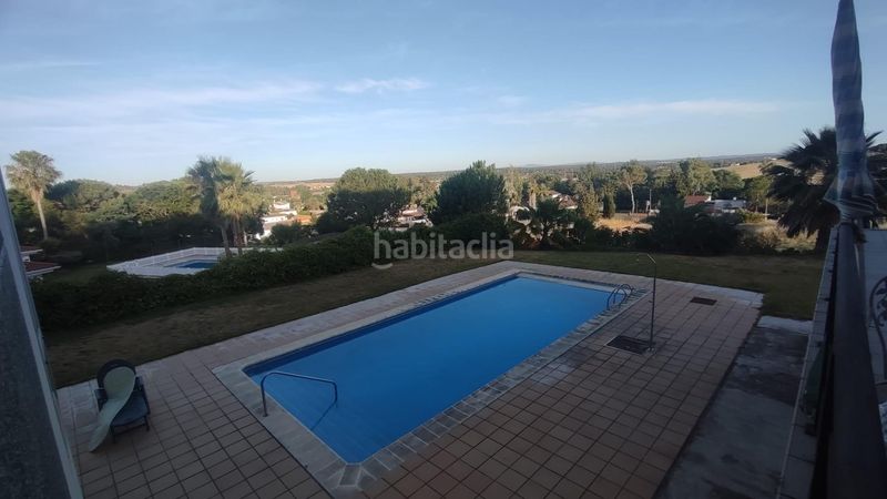 Foto 68a262bf-5705-4f53-8a88-9caafffe876d. Xalet amb calefacció aparcament piscina a Las Vaguadas Badajoz
