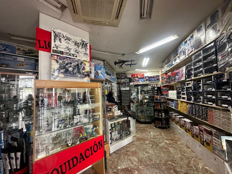 Foto 9a4c543b-ec46-4c44-b6d9-ae1e1690ac9c. Local comercial a Guindalera Madrid